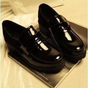 Pantofi din piele, stil coreean - vârf rotund, partea superioară din microfibră, toc mediu 3-5 cm, talpă din cauciuc
