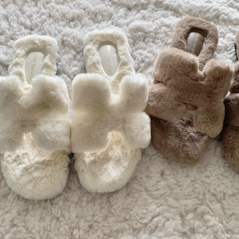 Sieviešu pūkainas čības ar bieza zole, franču stila, augšējais materiāls: mākslīgais pūkas audums, iekšdaļa: īss mākslīgais pūkas audums, zole: gumija, izlaidums: 2025. gada rudens, piemērotas ziemai un pavasarim