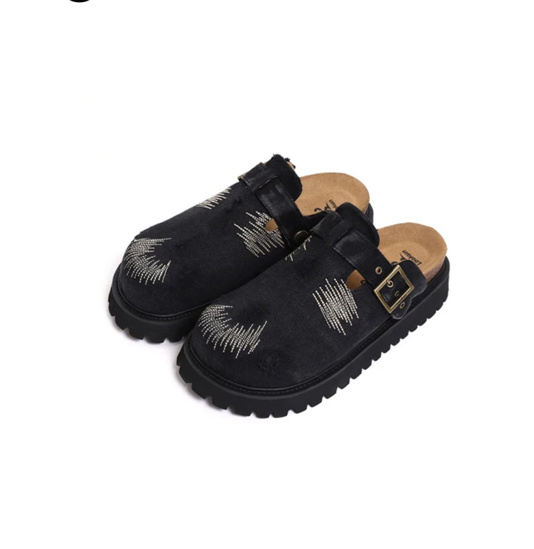 Casual slip-on obuće s platnenim gornjim dijelom, podstavljena umjetnom kožom, gumena potplat, debljina potplata 3-5 cm, ravna peta