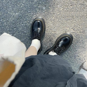 Дамски обувки на платформа с дебел под | Кръгъл нос | Горна част: супер влакна | Ток 3–5 см | Закопчаване: връзки