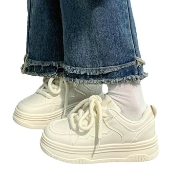 Női magasságot növelő platformos tornacipő, PU felsőrész, gumírozott talp, 3–7 cm emelés, Injection Shoes technológia, mindennapi casual stílus