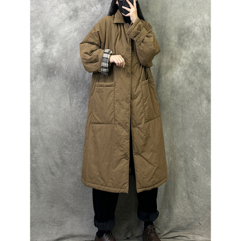 Moteriškas storas quiltintas vidutinio ilgio paltas su akriliniu užpildymu, akrilinis audinys, vidutinė ilgis, ilgos rankovės, apykaklė tipo lapelis, vienos eilės užsegimas