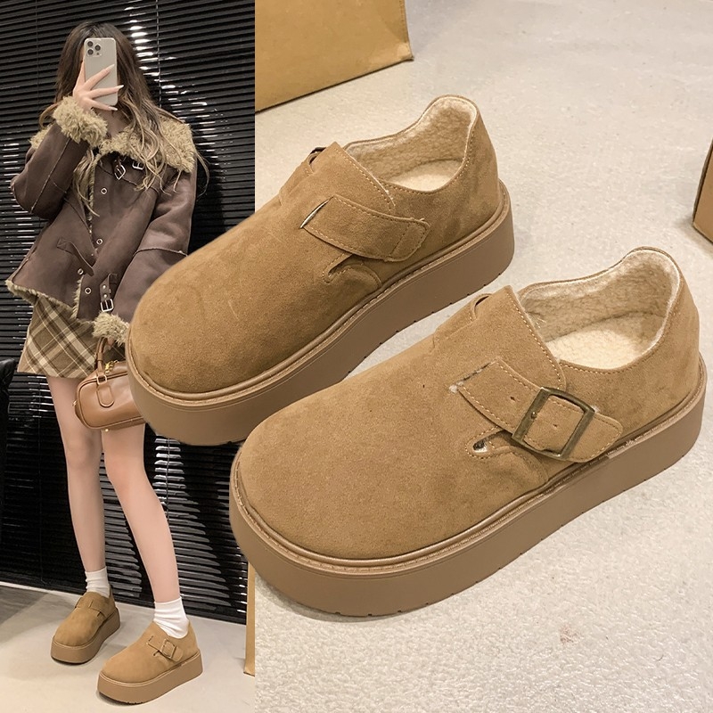 Női Birkenstock-stílusú platformos mokaszín, kerek orr, műbőr felsőrész, PU belső és PU talp, alacsony, 1-3 cm-es platformás