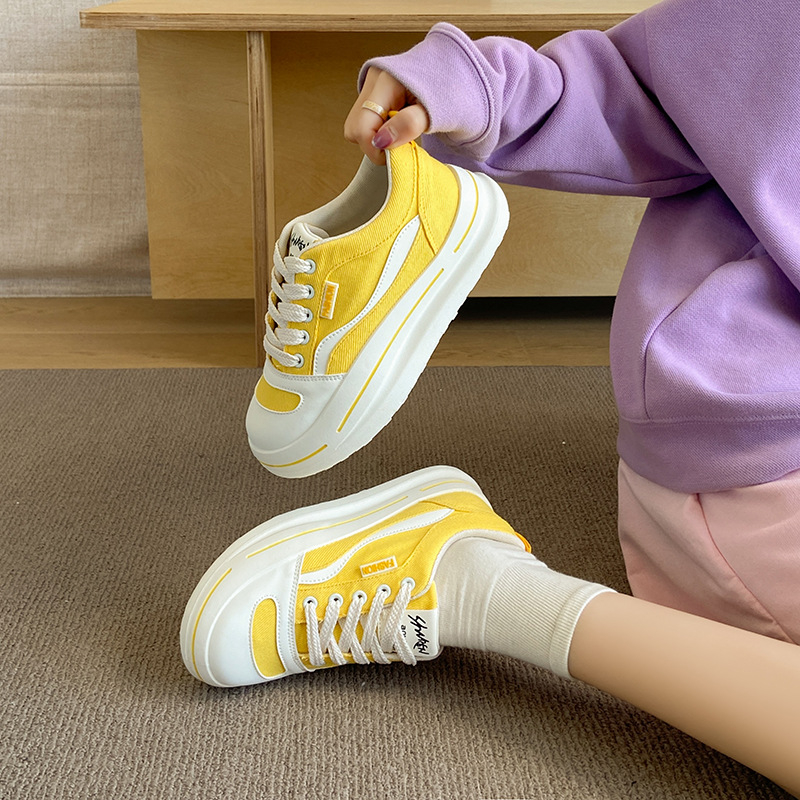 Moteriški kanvas bateliai su stora padu - žemas viršus, raišteliai, vulkanizuota padas