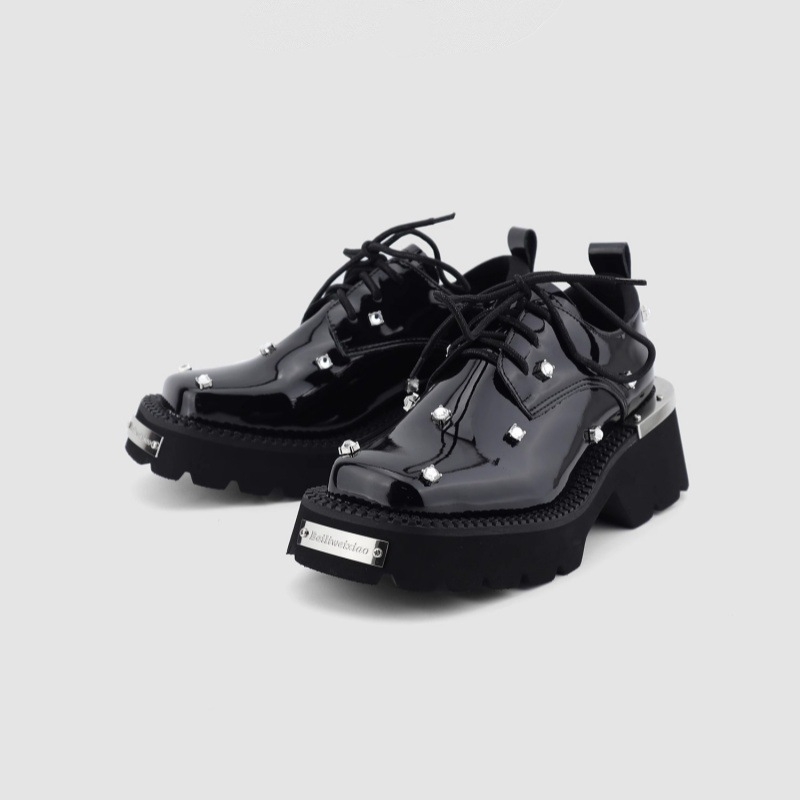 Γυναικεία παπούτσια από μικροϊφίβερ, με στρογγυλό δάκτυλο, 3–5 cm φαρδύ τακούνι, με κορδόνια