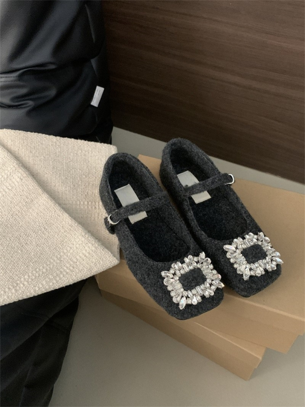Női Mary Jane cipők – négyszögletes orrú, velúréfelső, gumi talp, középmagas sarok 3–6 cm