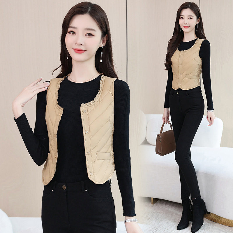 Vesta din nylon pentru femei, croială slim, guler U, închidere cu nasturi pe un rând, ușoară