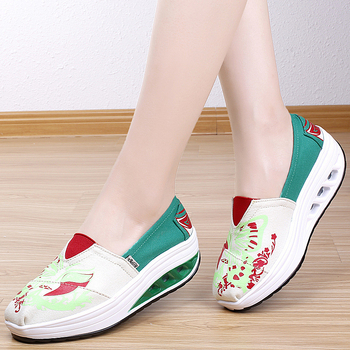 Moteriški be raiščių drobės bateliai, kasdienis stilius, žemas viršus, apvali nosis, klininis kulnas 1–3 cm, priešslidinėjanti padas