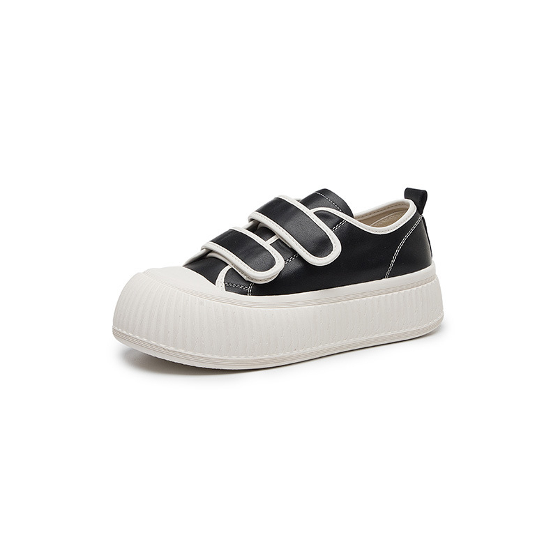 Női vastag talpú casual cipő bőr felsőrésszel, kerek orrú, gumírozott talp, 3–5 cm sarok, elülső pántos zárás