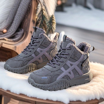 Magas szárú téli női csizma, fleece-béléssel és báránybőr belsővel, felsőrész szintetikus bőrből, gumírozott talp, fűzőzárás, vintage casual stílus, 2025-ös tél
