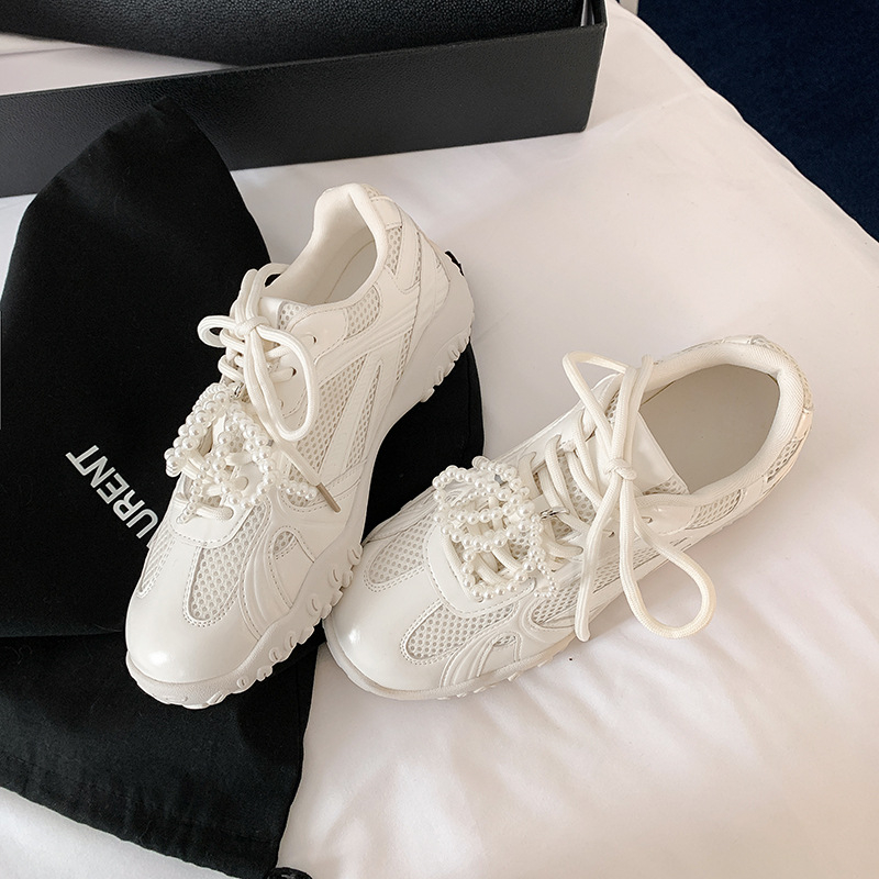 Női mindennapi sneaker crescent talppal, csipke-gyöngy pánttal, 3–5 cm-es magasság növelő, gumitalp, mikroszálas bélés