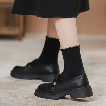Női slip-on loaferek kerek orrú, PU felsőrész, gumi talp, középmagas sarka 3-5 cm