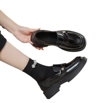 Női slip-on loaferek kerek orrú, PU felsőrész, gumi talp, középmagas sarka 3-5 cm