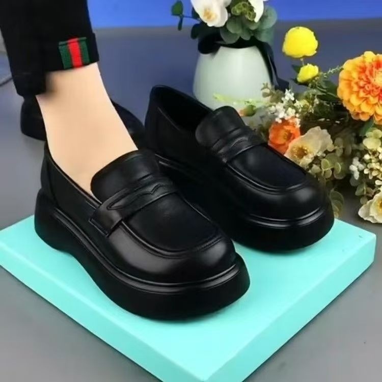 Női slip-on loaferek vastag talppal, EVA felsőrész, PU talpbetét, gumí talp, kerek orr