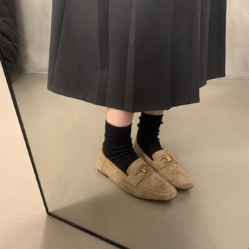 Női loaferek kerek orrú velúr felsőrésszel, slip-on kialakítás, 3-6 cm sarok