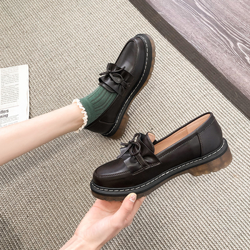 Γυναικείοι loafers με επάνω μέρος από microfiber, στρογγυλή μύτη, μεσαίο ύψος φτέρνας 3–5 cm, καουτσούκ σόλα, εσωτερική σόλα Ultrafilm δέρμα