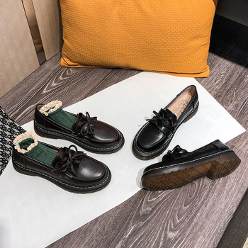 Γυναικείοι loafers με επάνω μέρος από microfiber, στρογγυλή μύτη, μεσαίο ύψος φτέρνας 3–5 cm, καουτσούκ σόλα, εσωτερική σόλα Ultrafilm δέρμα