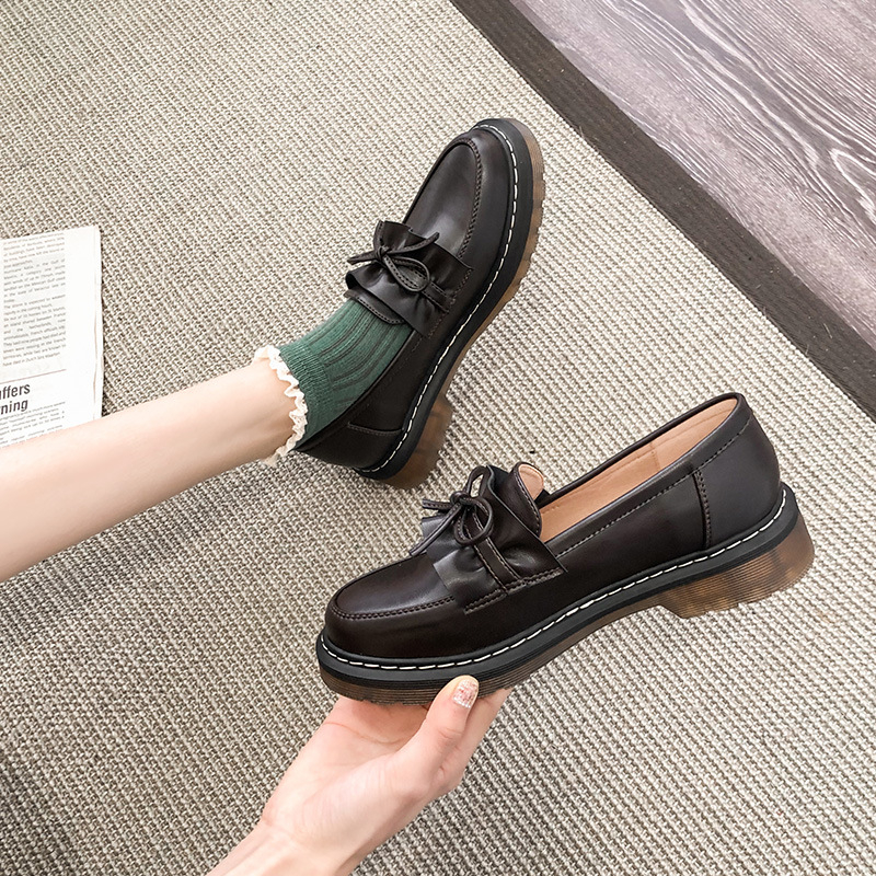 Γυναικείοι loafers με επάνω μέρος από microfiber, στρογγυλή μύτη, μεσαίο ύψος φτέρνας 3–5 cm, καουτσούκ σόλα, εσωτερική σόλα Ultrafilm δέρμα