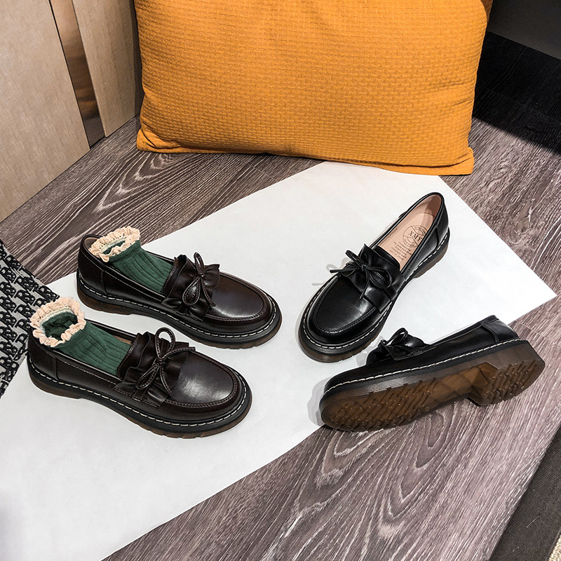 Γυναικείοι loafers με επάνω μέρος από microfiber, στρογγυλή μύτη, μεσαίο ύψος φτέρνας 3–5 cm, καουτσούκ σόλα, εσωτερική σόλα Ultrafilm δέρμα