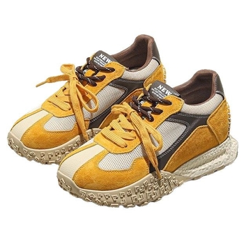 Pantofi sport pentru femei, partea superioară din piele de vită și material textil, talpă din cauciuc, branț EVA și închidere cu șireturi.