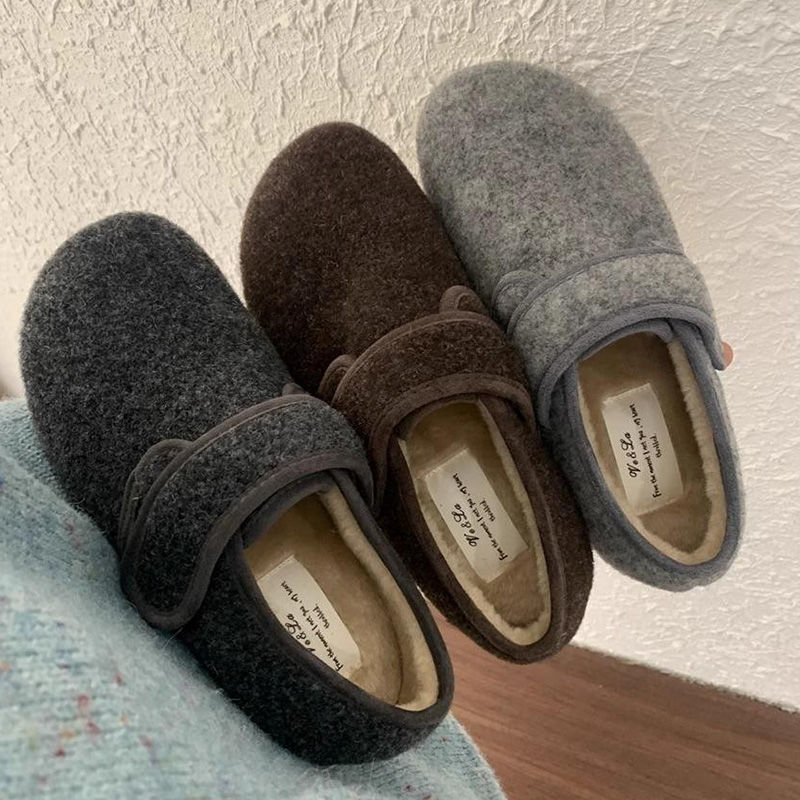 Mule feminine din suede, căptușite cu fleece, închidere Velcro, toc mic, talpă din cauciuc