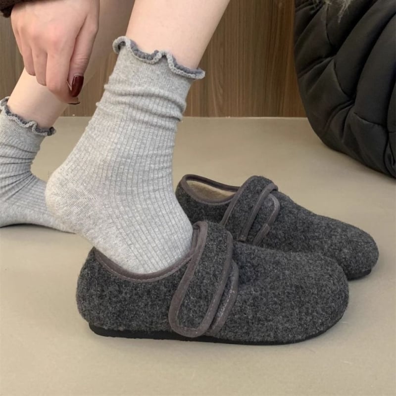 Mule feminine din suede, căptușite cu fleece, închidere Velcro, toc mic, talpă din cauciuc