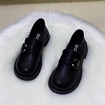 Női loaferok, brit stílus, kerek orr, alacsony sarok 1–3 cm, PU felsőrész, műanyag talp, EVA talpbetét