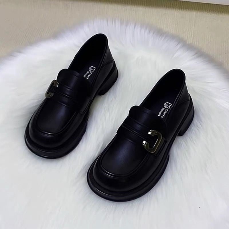 Női loaferok, brit stílus, kerek orr, alacsony sarok 1–3 cm, PU felsőrész, műanyag talp, EVA talpbetét