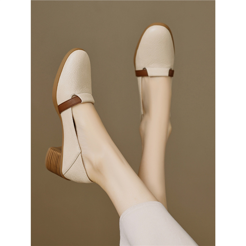 Moteriniai loafers su Super Fiber viršutine dalimi, kvadratinė nosis, platformos kulnas, vidpadis iš pirmojo sluoksnio karvės odos, guminė padas