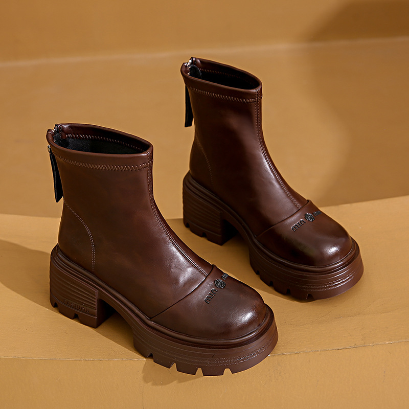 Női középső szárú csizmák, kerek orr, PU felsőrész, közepes sarkú 3–5 cm, pamut bélés