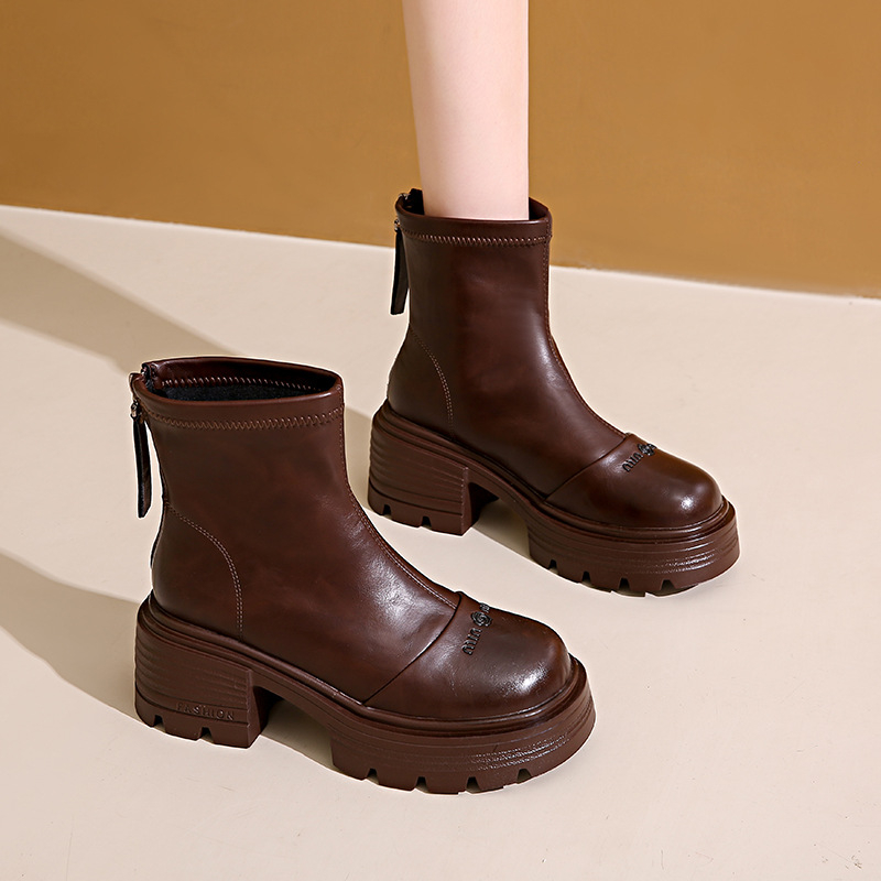 Női középső szárú csizmák, kerek orr, PU felsőrész, közepes sarkú 3–5 cm, pamut bélés