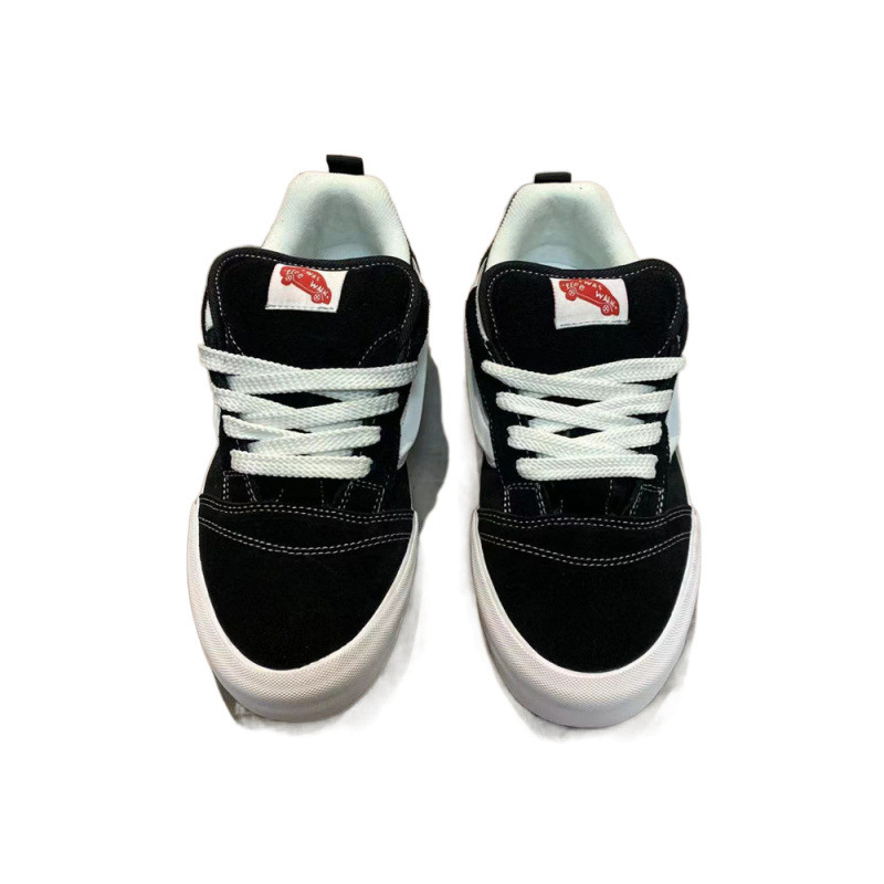 Platformos tornacipő magas szárú, kerek orr, PU felsőrész, gumi talp, légáteresztő