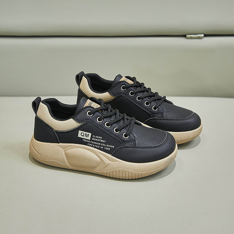 Női vastag talpú sportcipő – PU felsőrész, gumírozott talp, 3–5 cm sarokmagasság, alacsony boka, hálós bélés