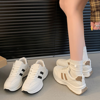 Női dad shoes edzőcipő vastag talppal, felsőrész műbőr + textil, csíkos mintázat, fűzővel záródó, gumi talp