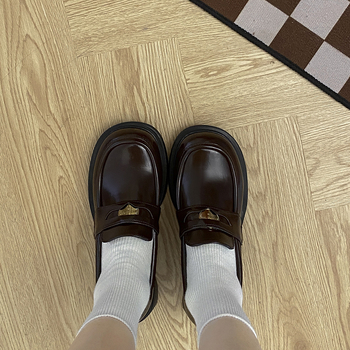 Loafers franțuzești pentru femei, stil regal, vârf rotund, toc mediu 3–5 cm, partea superioară PU, căptușeală din pluș, culoare uni