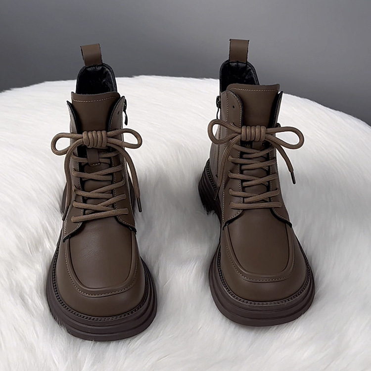 Női mikroszálas bőrtípusú téli csizma fleece béléssel, vastag gumírozott talppal, középmagas szár, kerek orr