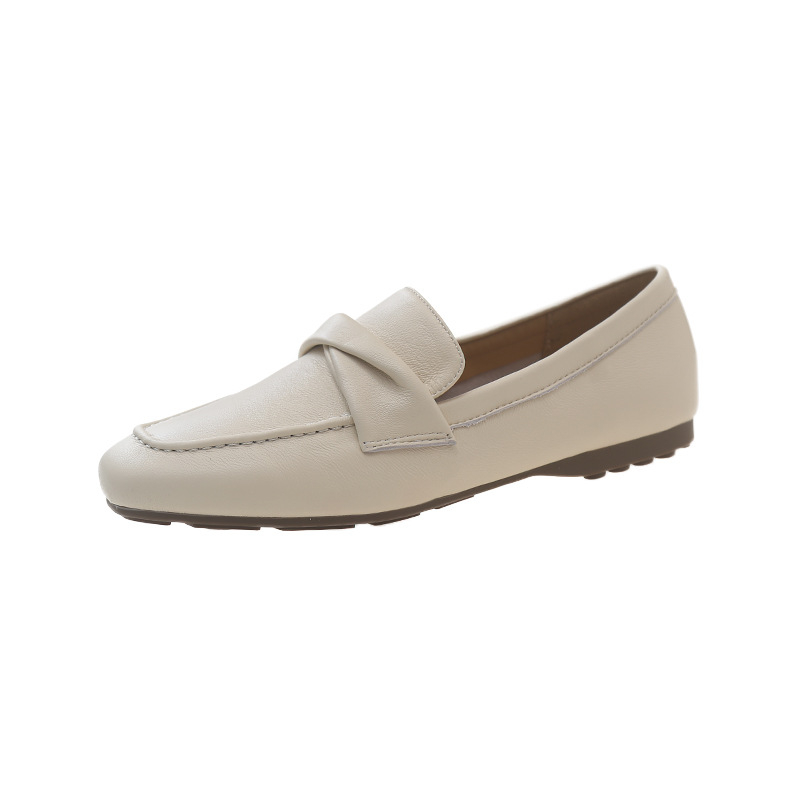 Női loaferek juhbőrből, slip-on, négyszögletes orr, alacsony sarok, gumírozott talp