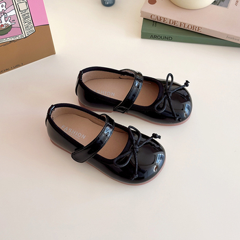 Tüdrukute nahast Lolita kingad – Velcro sulgemine, PU ülaosa, PU sisetald, vahtpõhjaga, Suvi