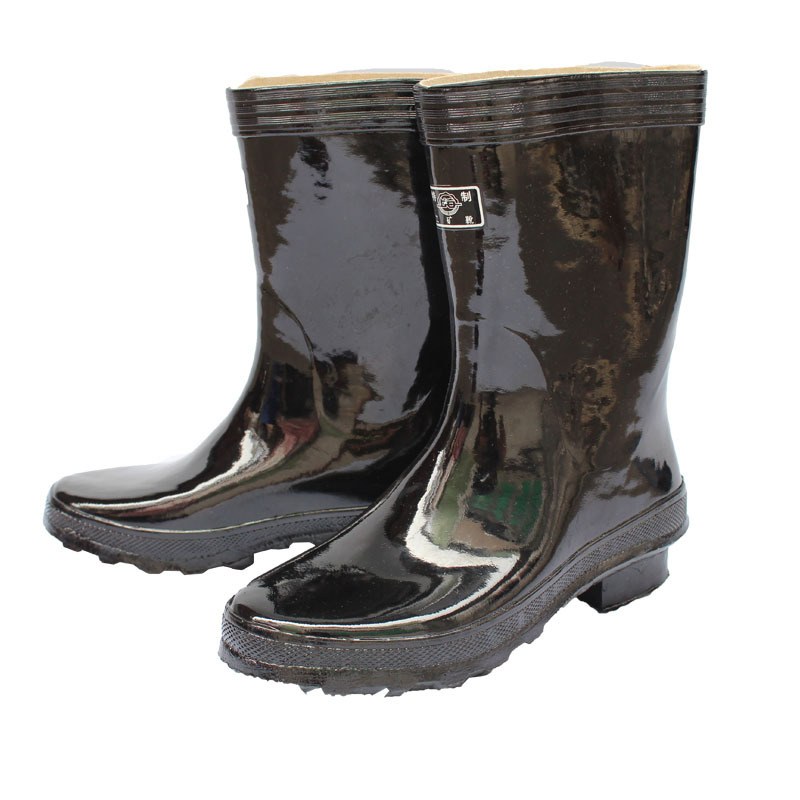 Gumi esőcsizmák, magas szárú, PVC felső rész, gumi talp, kopásálló és ütéscsillapító