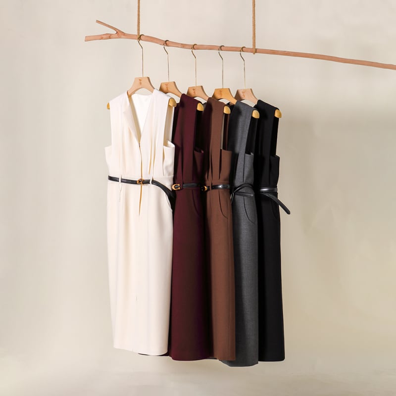 Villasegu kleit Spandexiga, V-kaelus, varrukateta, kõrge vöökoht, keskmise pikkusega