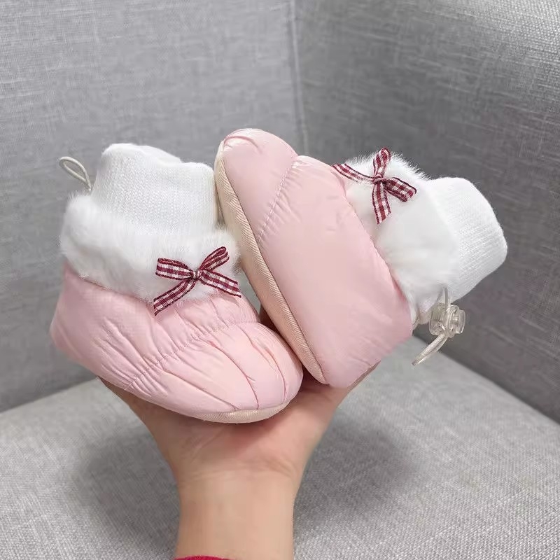 Бебешки обувки-чорапи за момичета: мека подметка, подплатени, всичко в едно за 6-12 месеца, зима