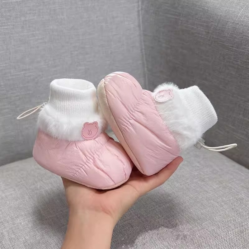 Бебешки обувки-чорапи за момичета: мека подметка, подплатени, всичко в едно за 6-12 месеца, зима