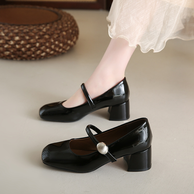 Mary Jane dámske topánky so stredným podpätkom, hranatý nos, syntetická koža, hrubý podpätok, gumová podrážka