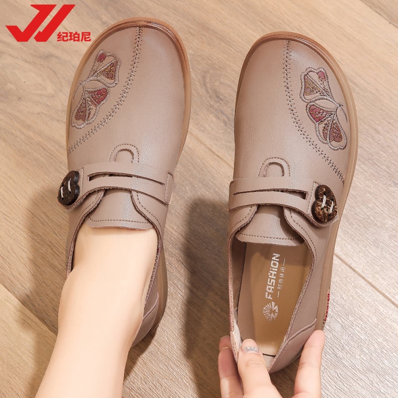 Középkorú és idős nőknek készült bőrs slip-on cipő — puha talp, légáteresztő, csúszásmentes, poliuretán talp, alacsony lapos sarok 1–3 cm