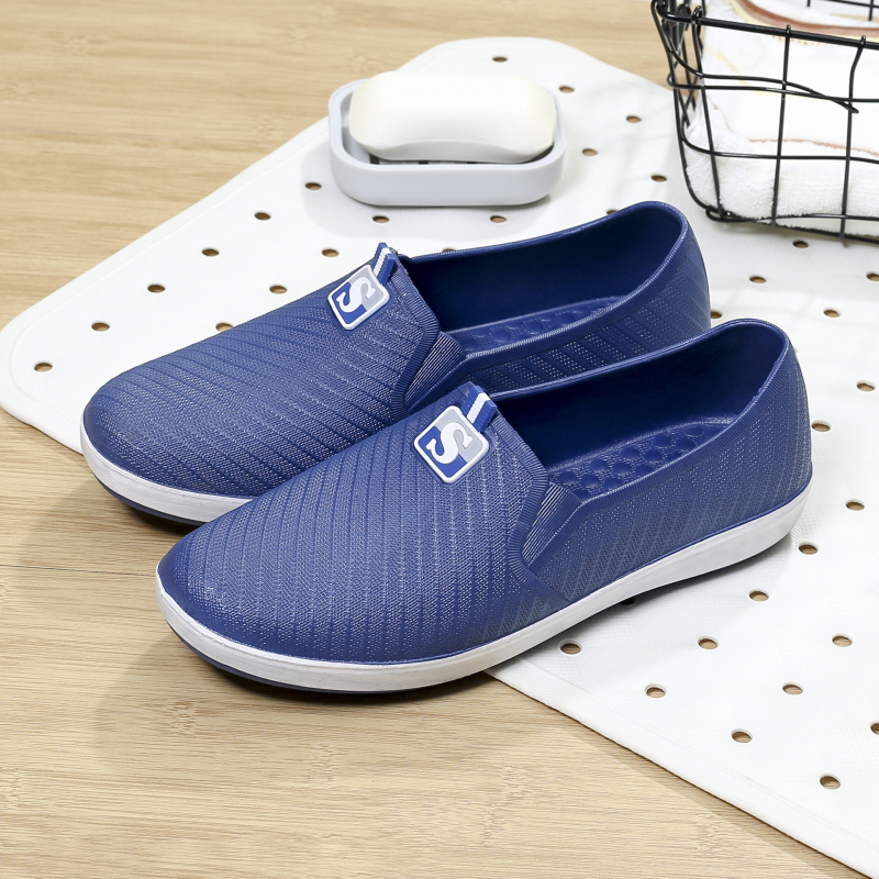 PVC esőcsizmák férfiaknak - csúszásmentes talp, kerek orr, alacsony sarok, injekciós öntéses kivitelezés