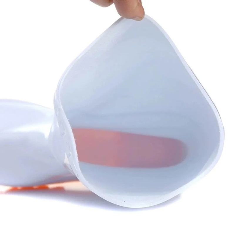 Warrior esőcsizmák - Magas szár, csúszásmentes talp, Műanyag felső és talp, Műanyag bélés, Textil talpbetét