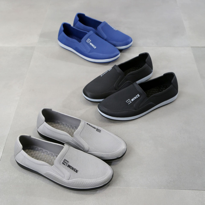 Férfi műanyag esőcsizma, alacsony felső rész, slip-on, csúszásmentes, vízálló, alacsony sarka 1–3 cm