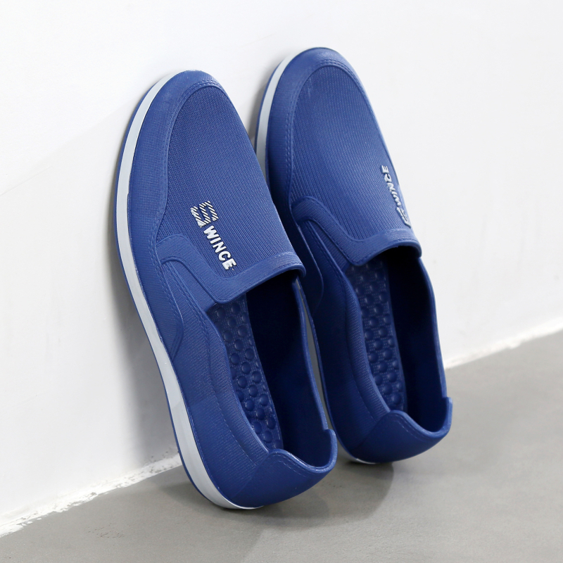 Férfi műanyag esőcsizma, alacsony felső rész, slip-on, csúszásmentes, vízálló, alacsony sarka 1–3 cm