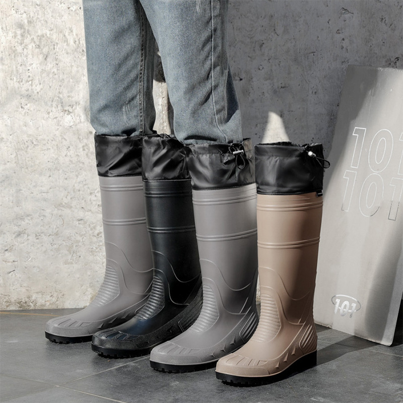 Férfiaknak készült magas szárú PVC esőcsizma, PVC felső és talp, csúszásmentes, négy évszakos, textil belső talp, textil bélés