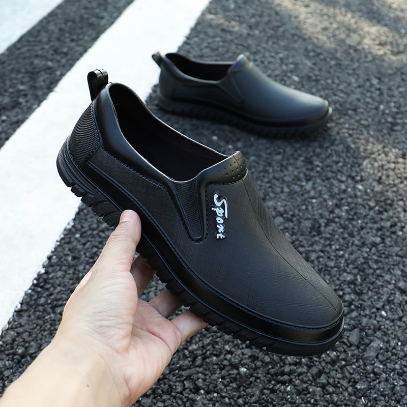 Férfiaknak alacsony szárú esőcsizma, csúszásmentes, vízálló, vastag talppal, kopásálló munkavédelmi lábbeli – konyhába és építkezésre